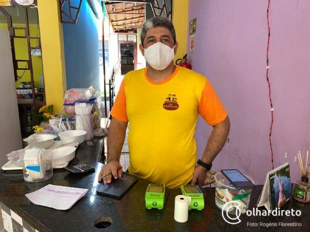 Com demissões e queda no movimento, restaurantes reabrem com esperança na retomada da economia