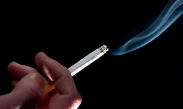 Médico alerta sobre os riscos do tabagismo em meio à pandemia do coronavírus