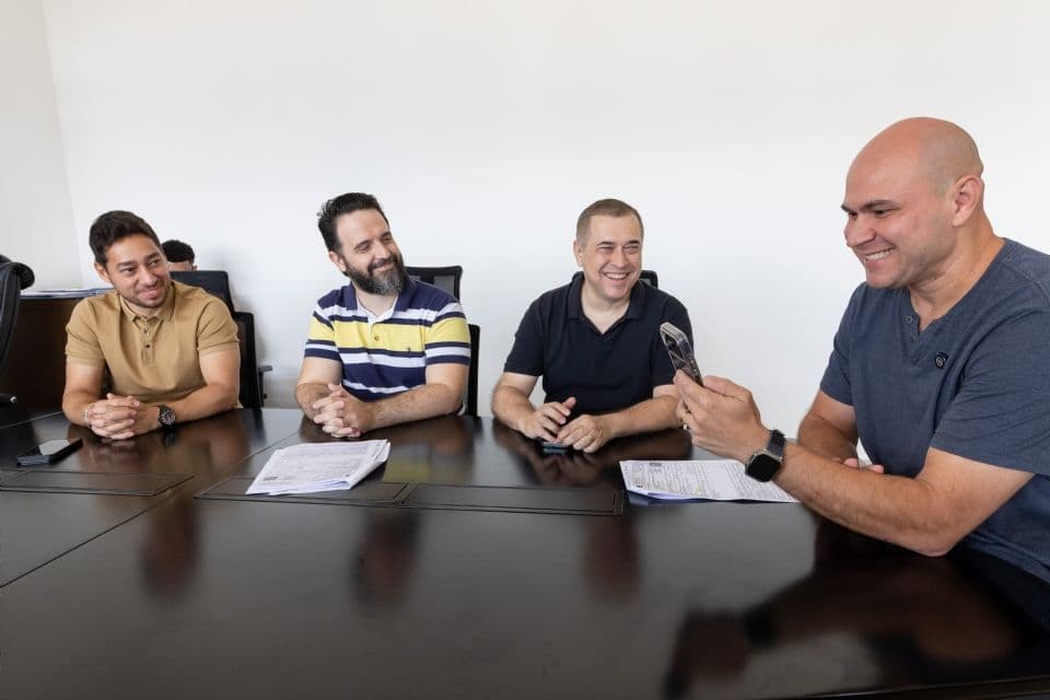 Prefeito liga para moradora do Jardim das Américas que ganhou R$ 50 mil no Nota Cuiabana