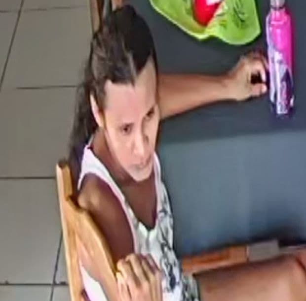 Polícia encontra ossada que pode ser de travesti desaparecida desde janeiro