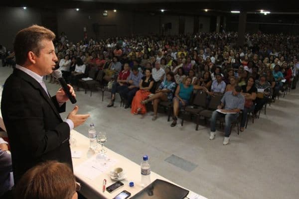 Mauro Mendes garante obras de acessibilidade para o segundo semestre