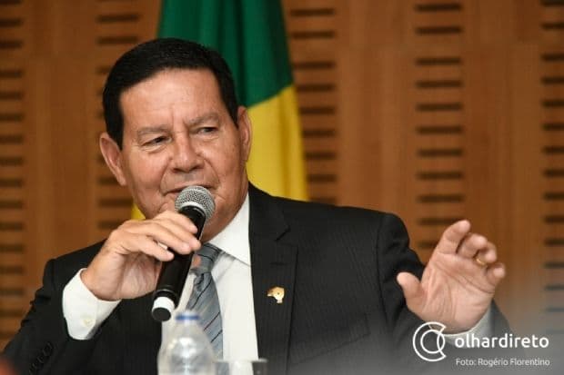 Em nova visita a Cuiabá, Mourão muda tom sobre Covid e nega intenção do governo em ocultar dados