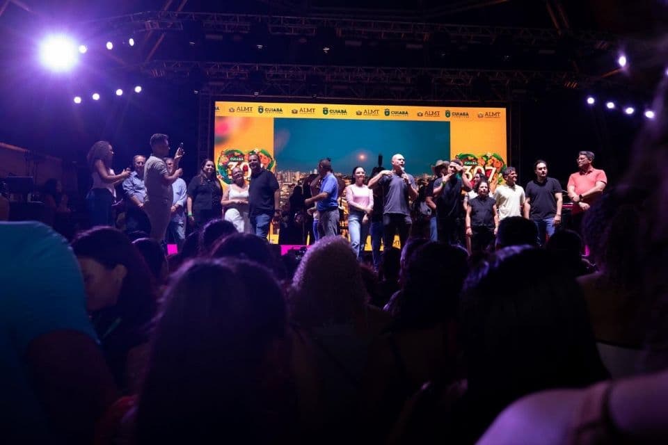 Mais de 60 mil pessoas celebram os 307 anos de Cuiabá em abertura histórica no Parque das Águas