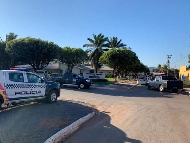 Empresários de Nobres fazem carreata pedindo reabertura do turismo na cidade