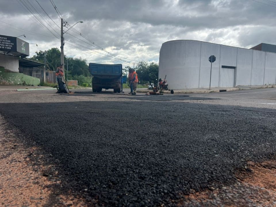 Prefeitura fecha trimestre com cerca de 10.500 buracos tapados em Cuiabá
