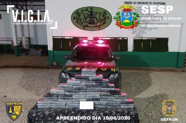 Gefron apreende quase R$1 milhão em cocaína; suspeitos receberiam R$200 pelo transporte