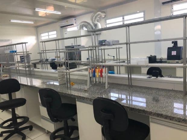 IFMT inaugura laboratório com capacidade para 480 testes de Covid-19