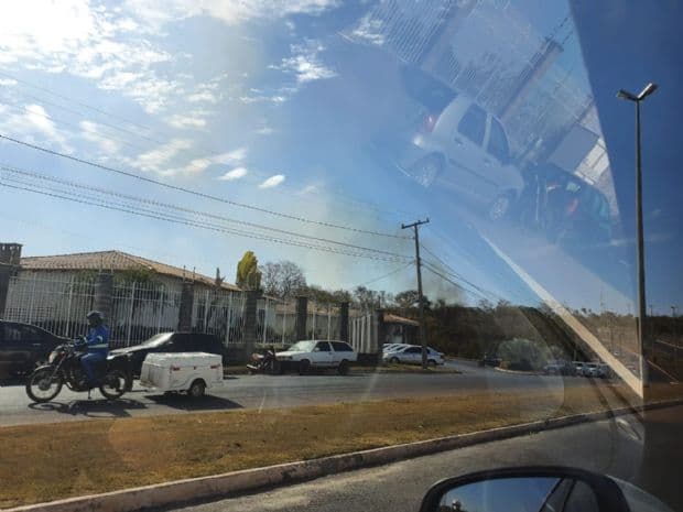 Incêndio atinge região próxima aos Florais; Bombeiros atenderam 15 ocorrências só nesta sexta-feira; Foto e vídeo